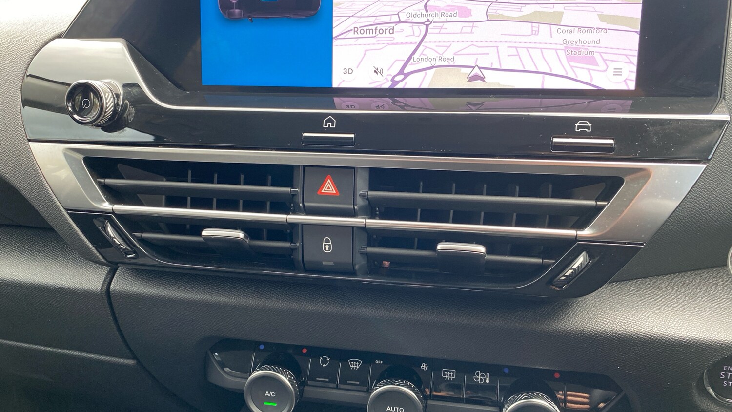 Used Citroen C4 2023 for sale - 76887916: Photo 32