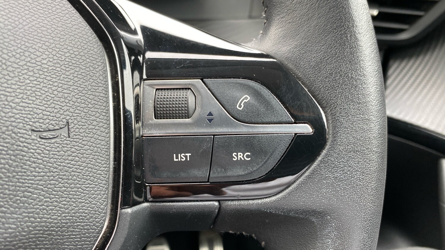 Used Peugeot 2008 2022 for sale - 75901347: Photo 24