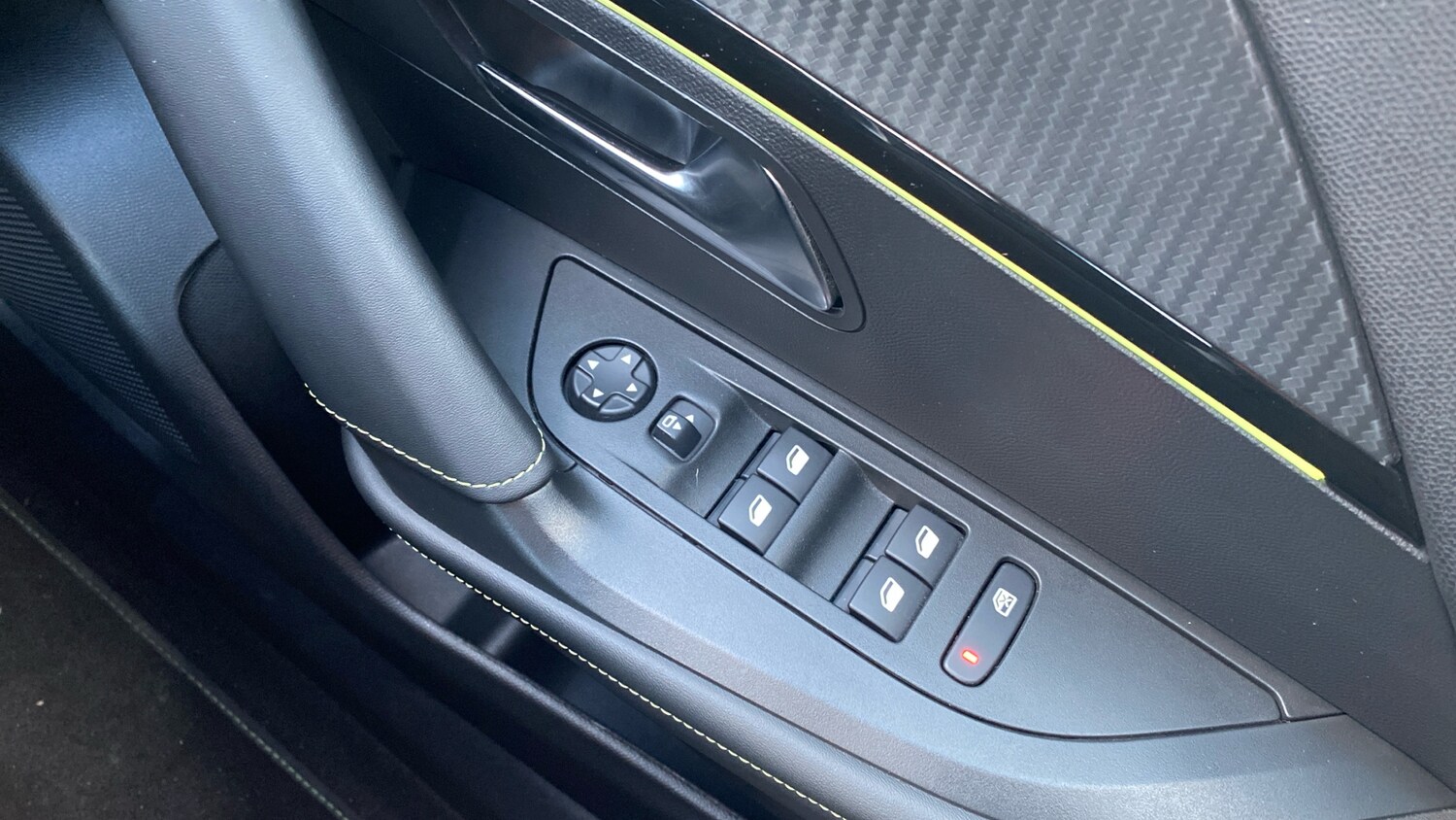 Used Peugeot 2008 2023 for sale - 76887922: Photo 23