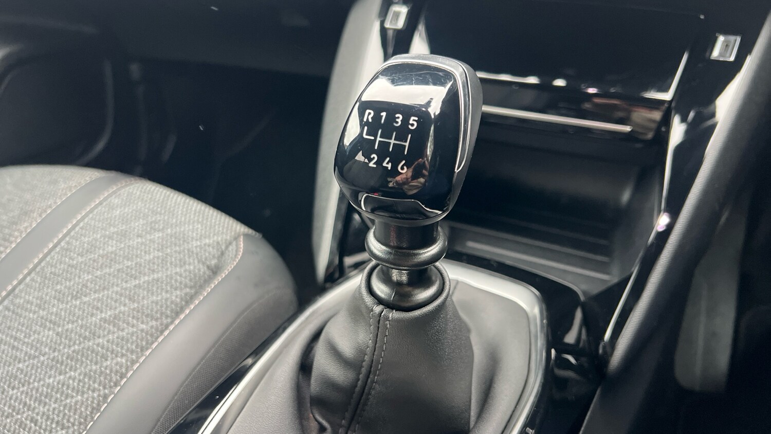 Used Peugeot 2008 2023 for sale - 76086019: Photo 20