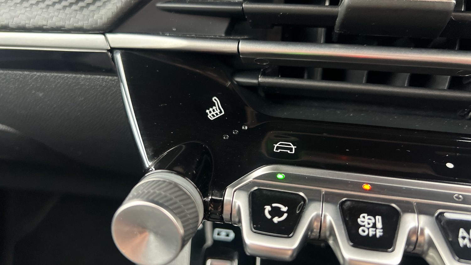 Used Peugeot 2008 2023 for sale - 76086019: Photo 34