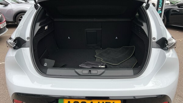Used Peugeot 308 2024 for sale - 76296644: Photo 19