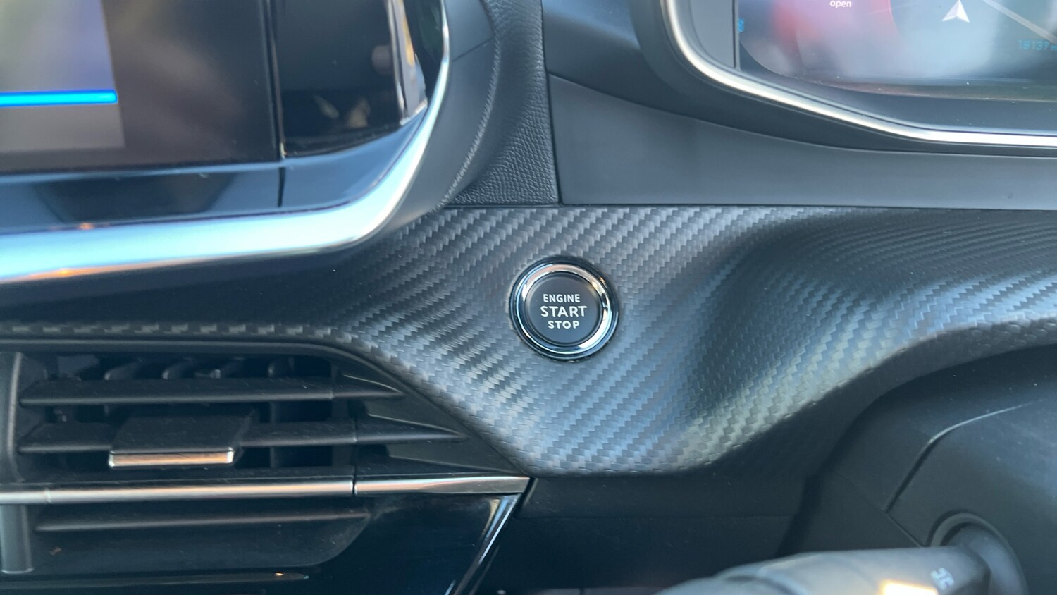 Used Peugeot 208 2023 for sale - 76754156: Photo 39