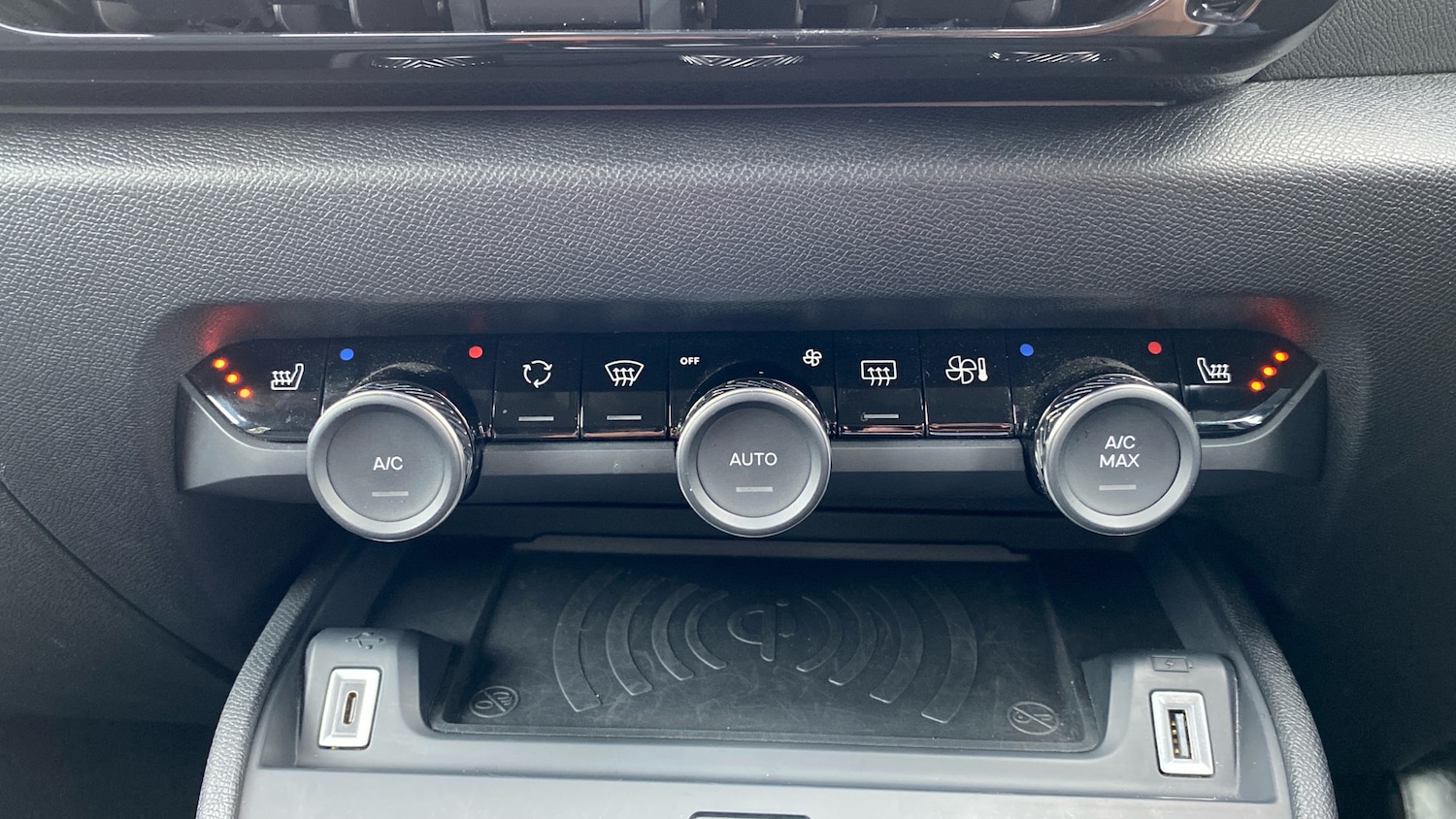 Used Citroen C4 2024 for sale - 76338277: Photo 32