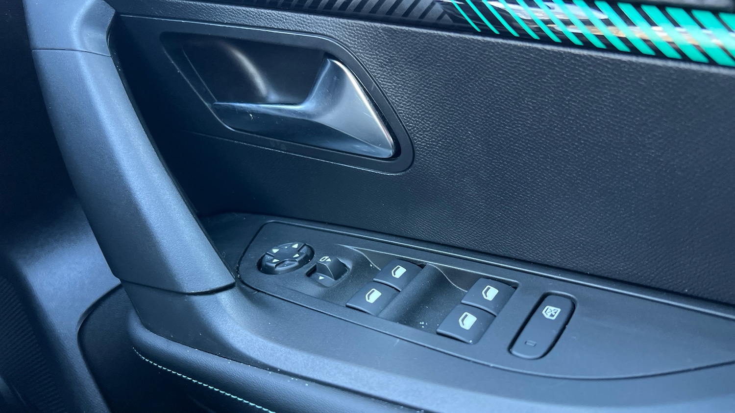 Used Peugeot 2008 2022 for sale - 76690695: Photo 23