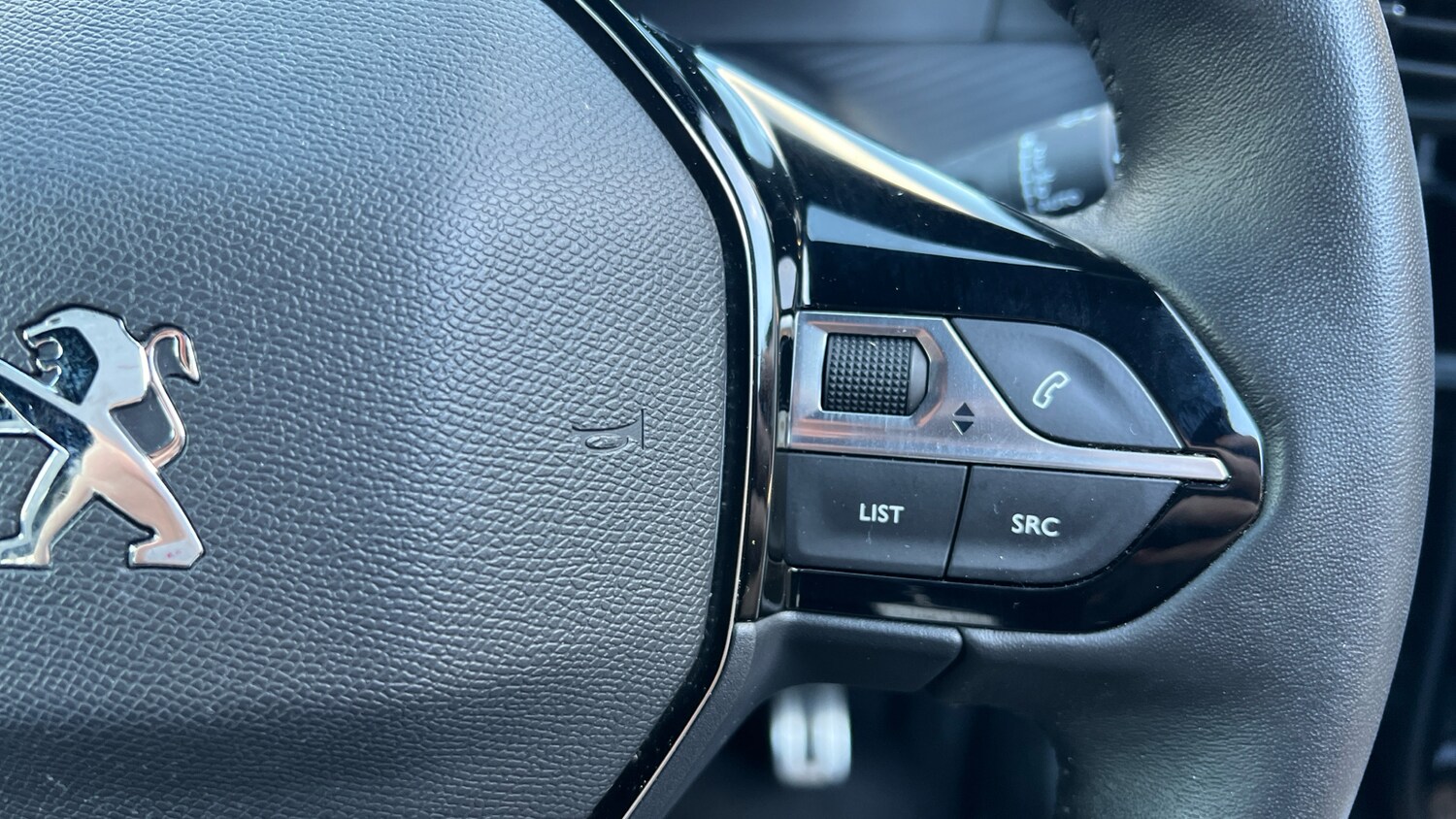 Used Peugeot 2008 2022 for sale - 76690695: Photo 25