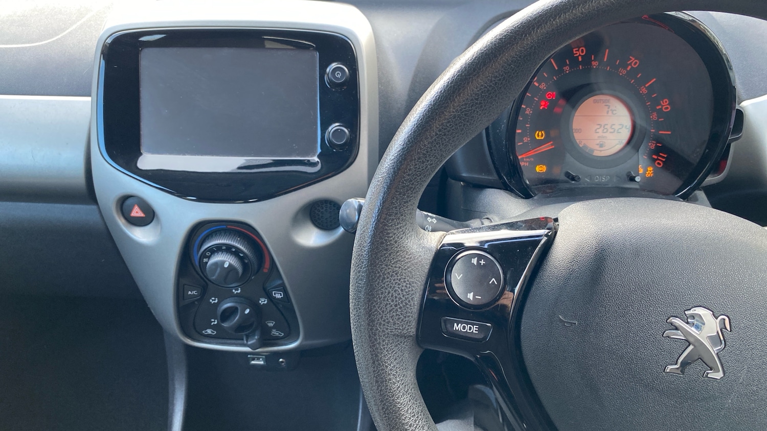 Used Peugeot 108 2017 for sale - 77397017: Photo 10