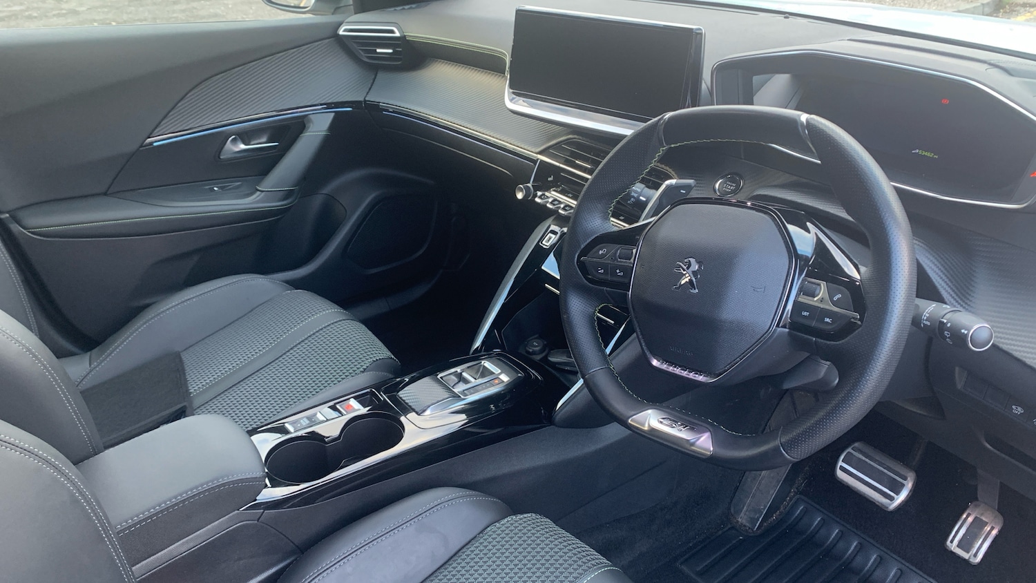 Used Peugeot 2008 2023 for sale - 76586419: Photo 11