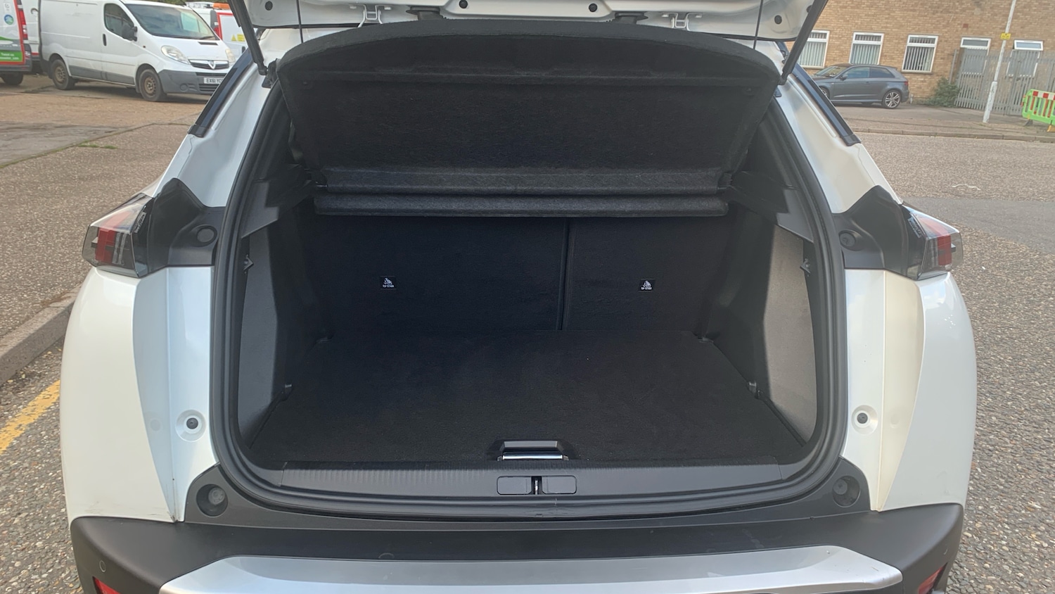 Used Peugeot 2008 2023 for sale - 76586419: Photo 19