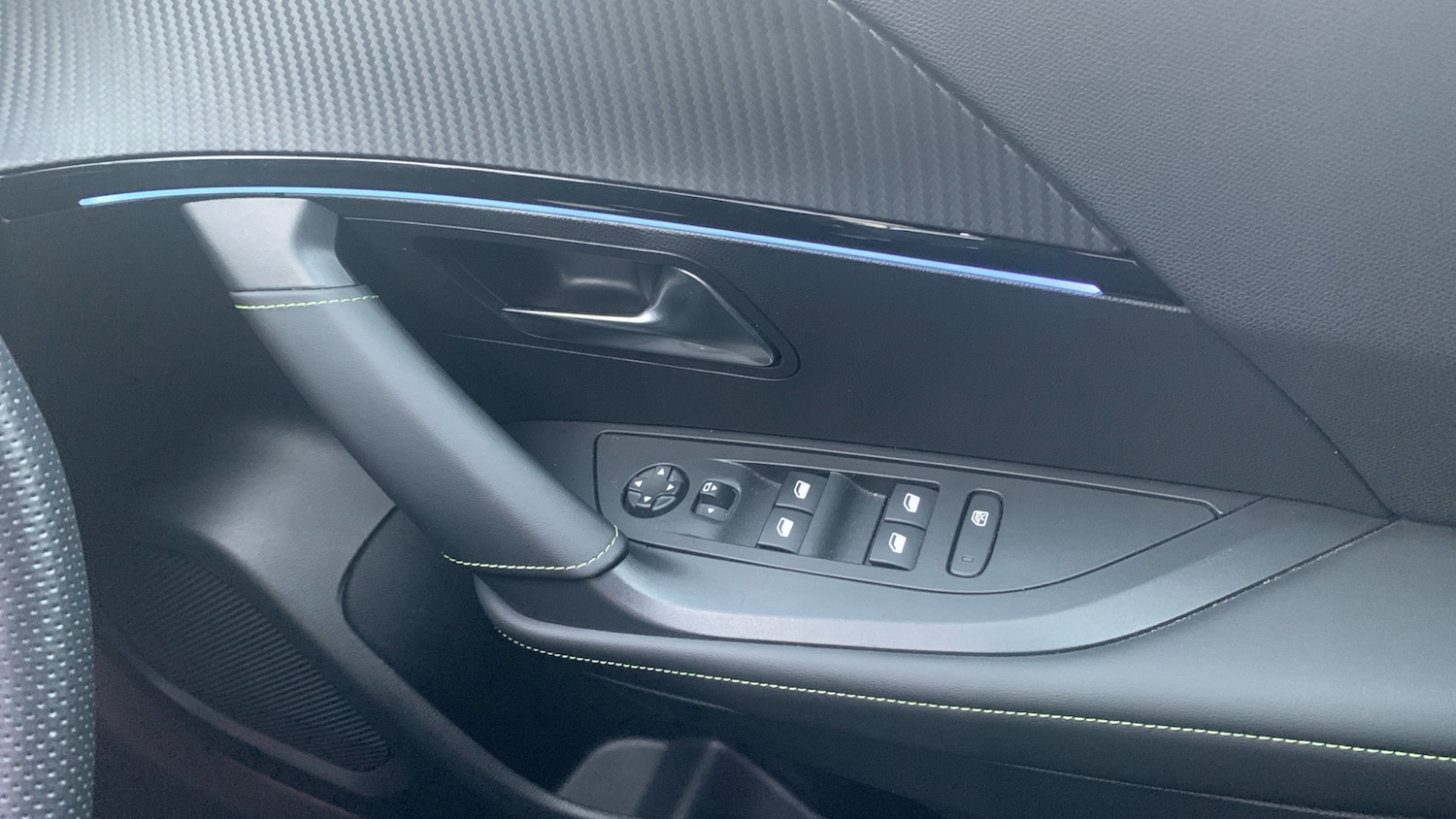 Used Peugeot 2008 2023 for sale - 76586419: Photo 22