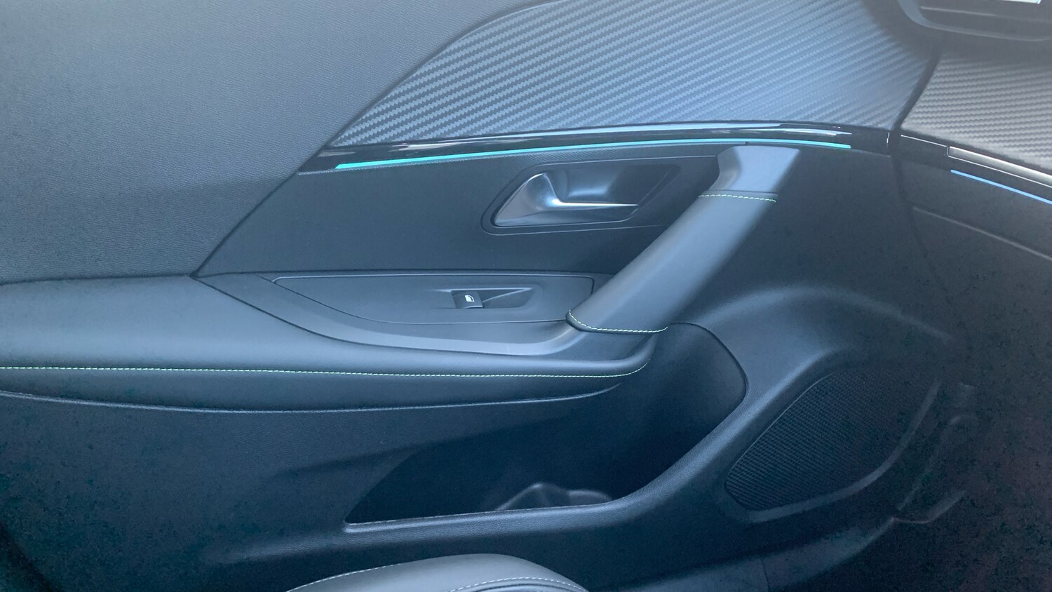 Used Peugeot 2008 2023 for sale - 76586419: Photo 41