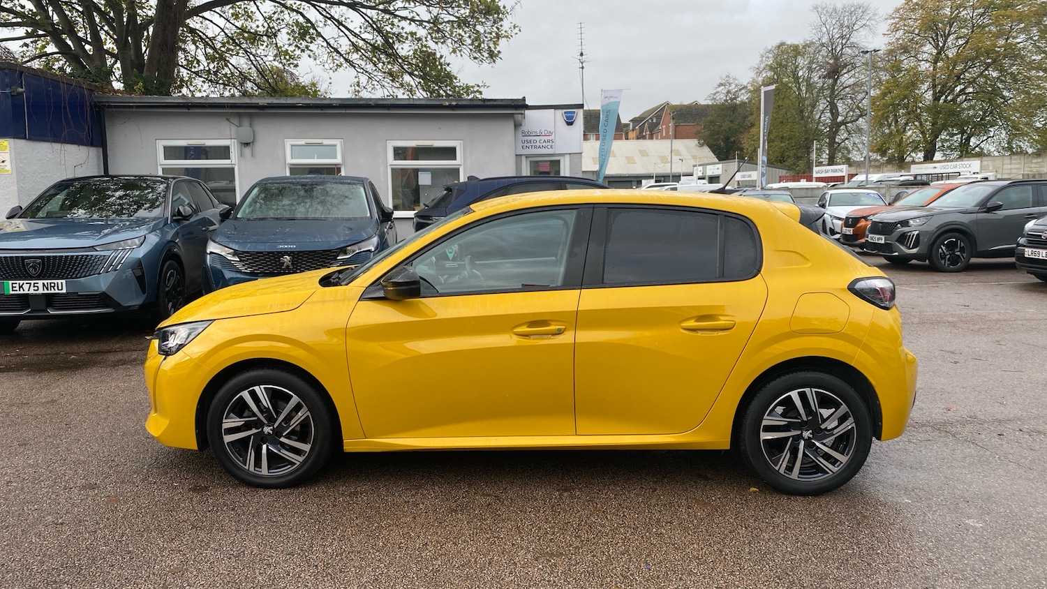 Used Peugeot 208 2023 for sale - 76690688: Photo 7