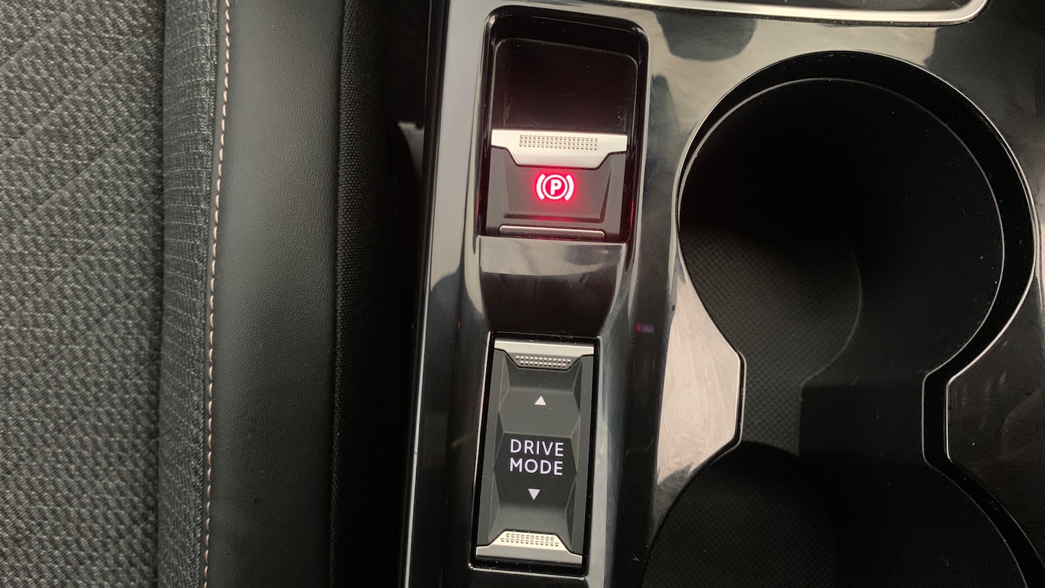 Used Peugeot 2008 2024 for sale - 76887925: Photo 32