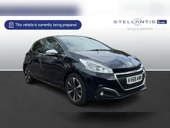 Used Peugeot 208 2018 for sale - 79681444: Photo