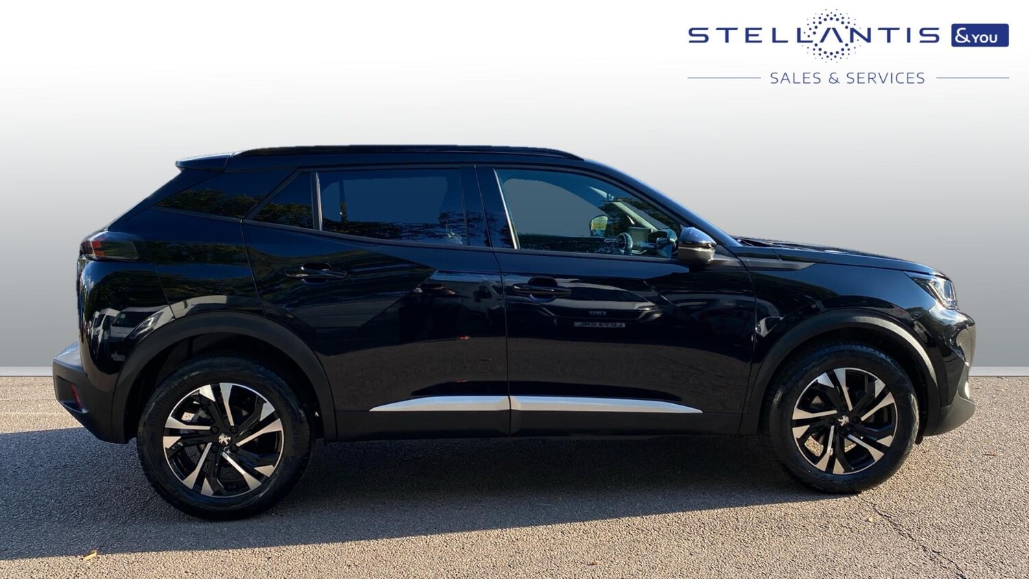 Used Peugeot 2008 2023 for sale - 76061490: Photo 2