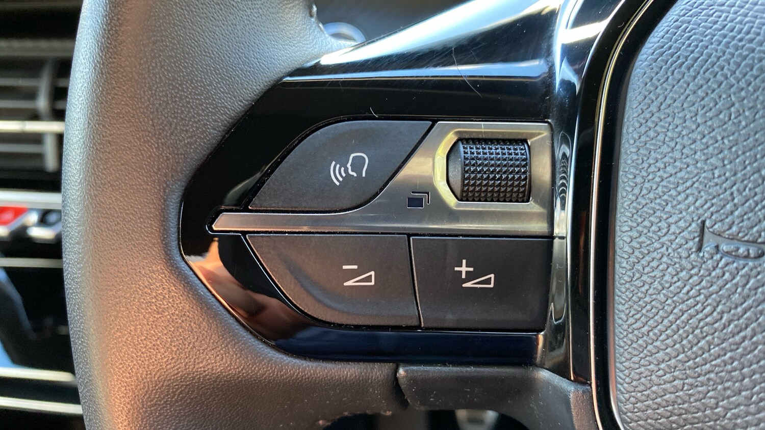 Used Peugeot 2008 2023 for sale - 76061490: Photo 23