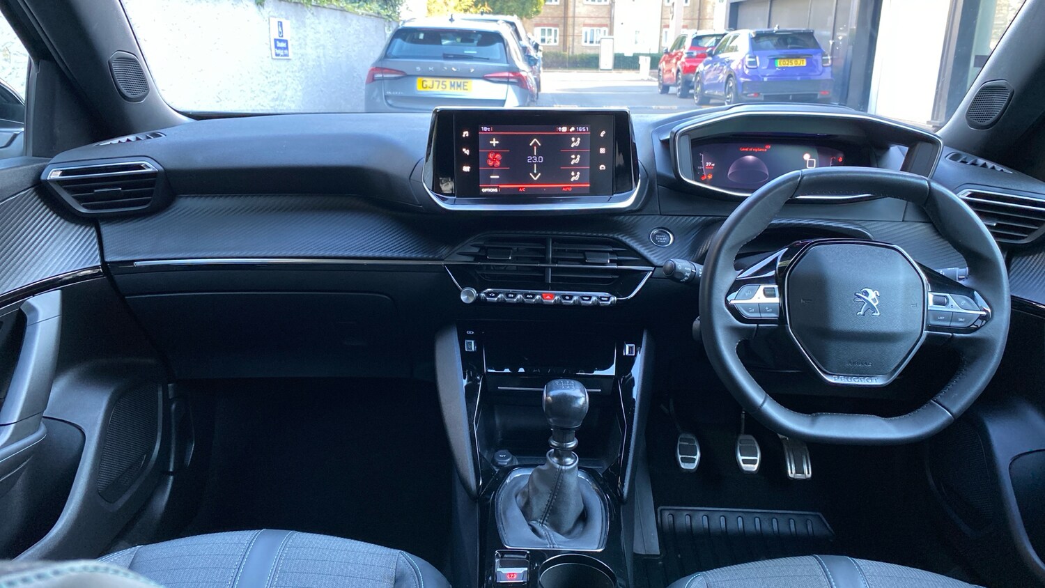 Used Peugeot 2008 2023 for sale - 76061490: Photo 4