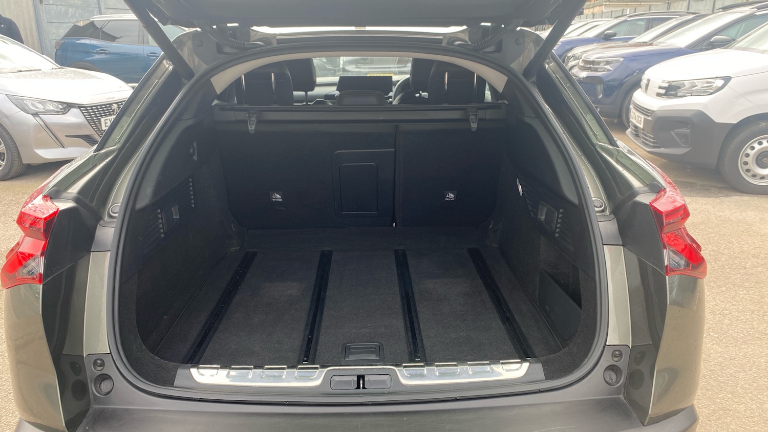 Used Citroen C5 X 2023 for sale - 78035705: Photo 19