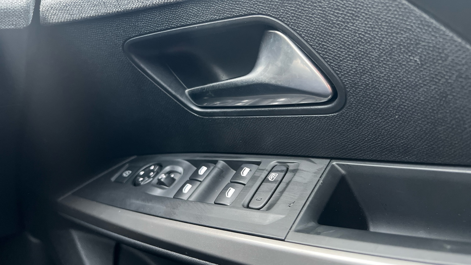 Used Peugeot 5008 2024 for sale - 77121175: Photo 23