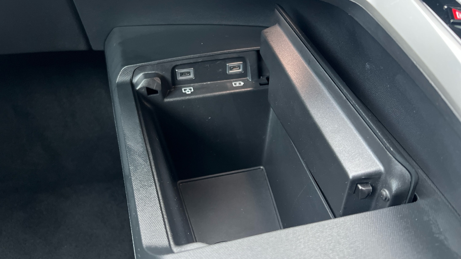 Used Peugeot 5008 2024 for sale - 77121175: Photo 36