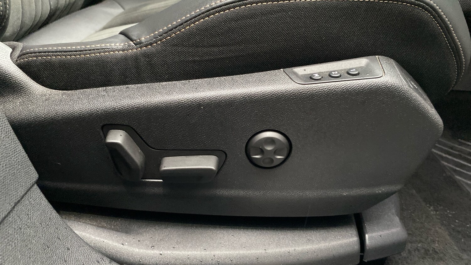 Used Peugeot 3008 2023 for sale - 77359749: Photo 34