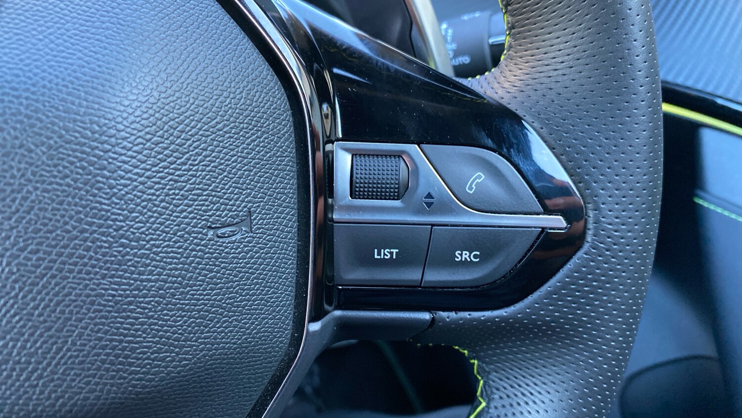 Used Peugeot 2008 2022 for sale - 76716089: Photo 25