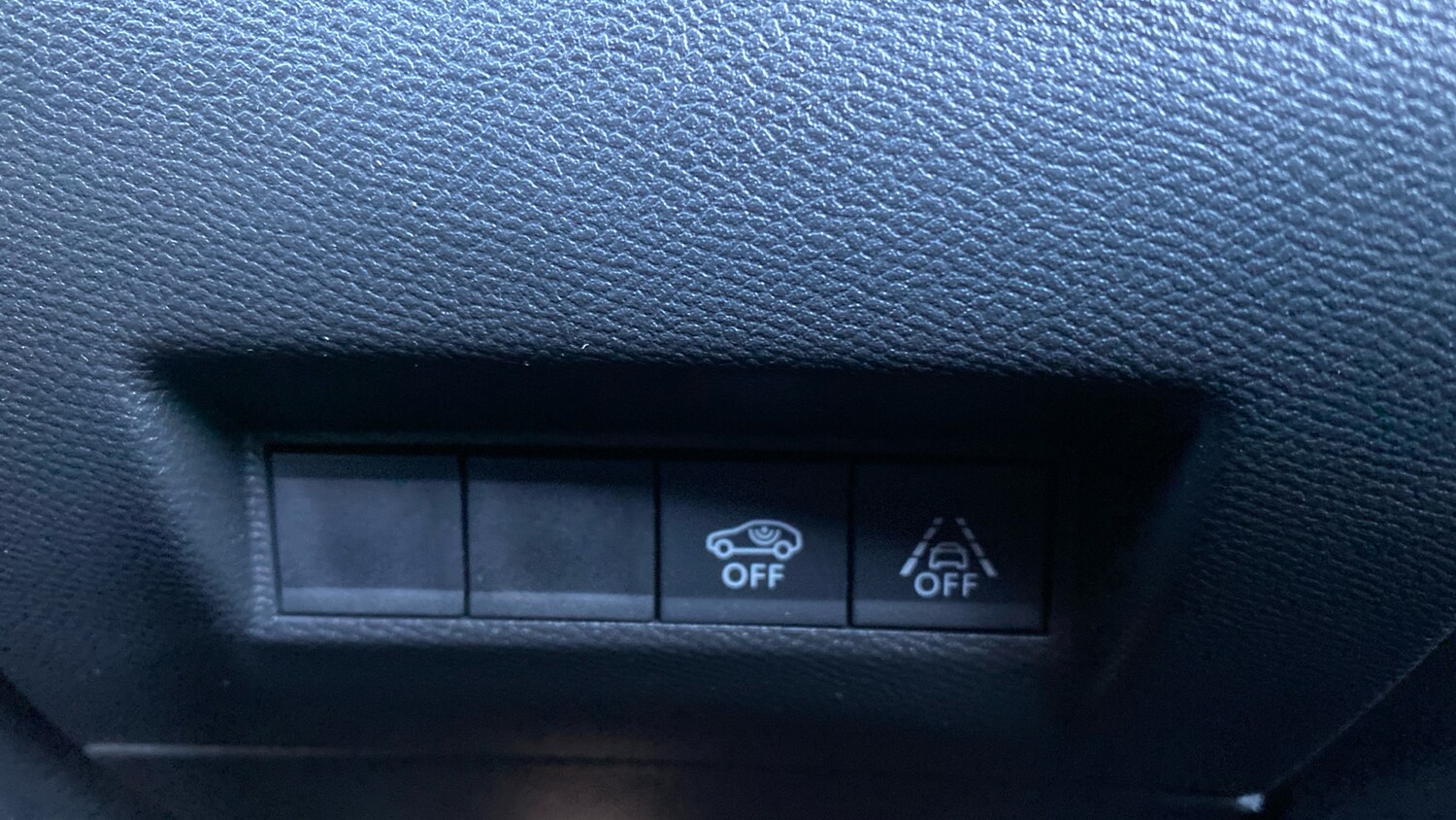 Used Peugeot 2008 2022 for sale - 76716089: Photo 32