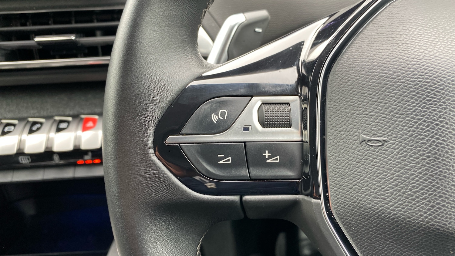 Used Peugeot 3008 2022 for sale - 76110285: Photo 23