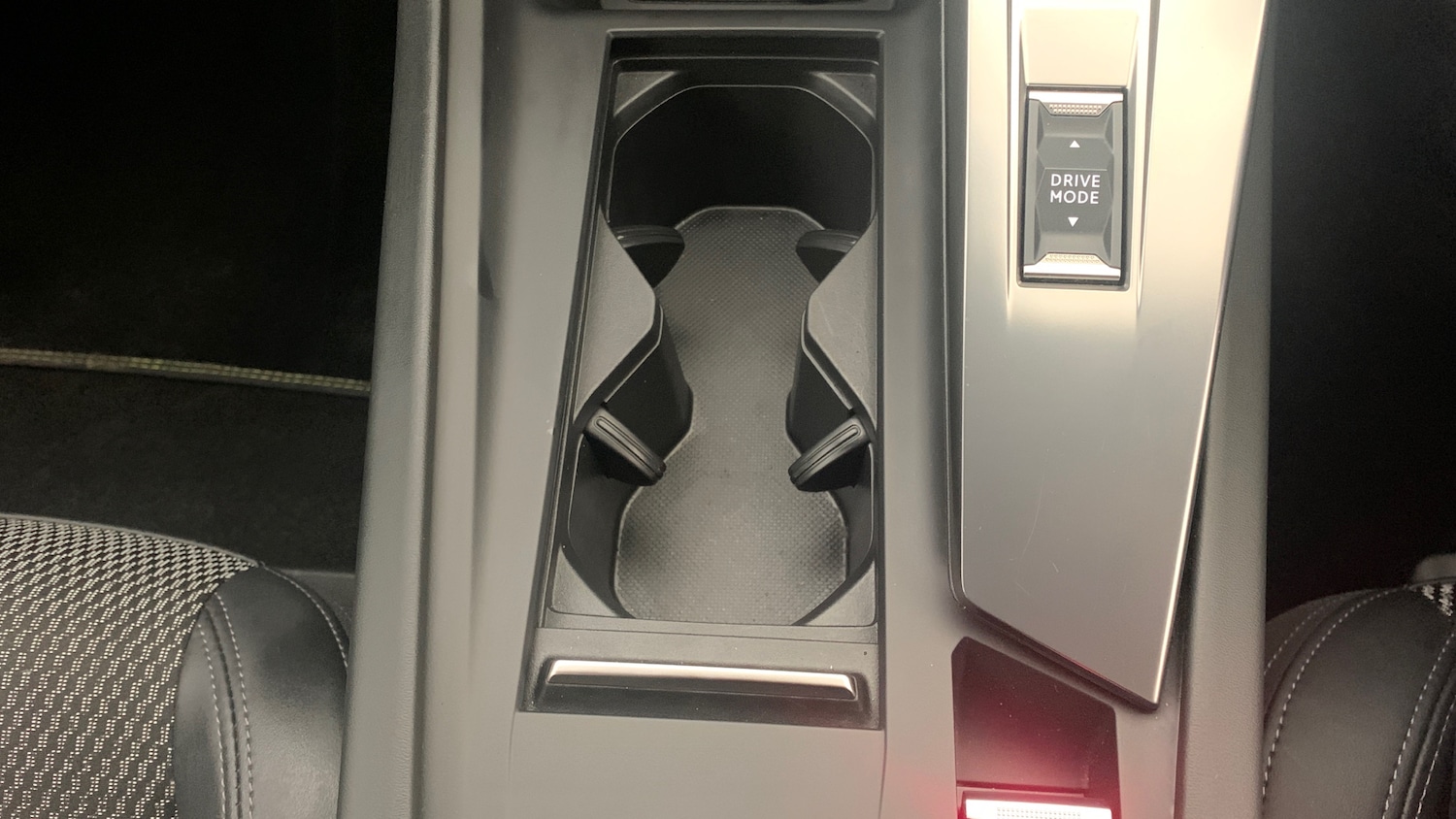 Used Peugeot 408 2025 for sale - 77770319: Photo 40