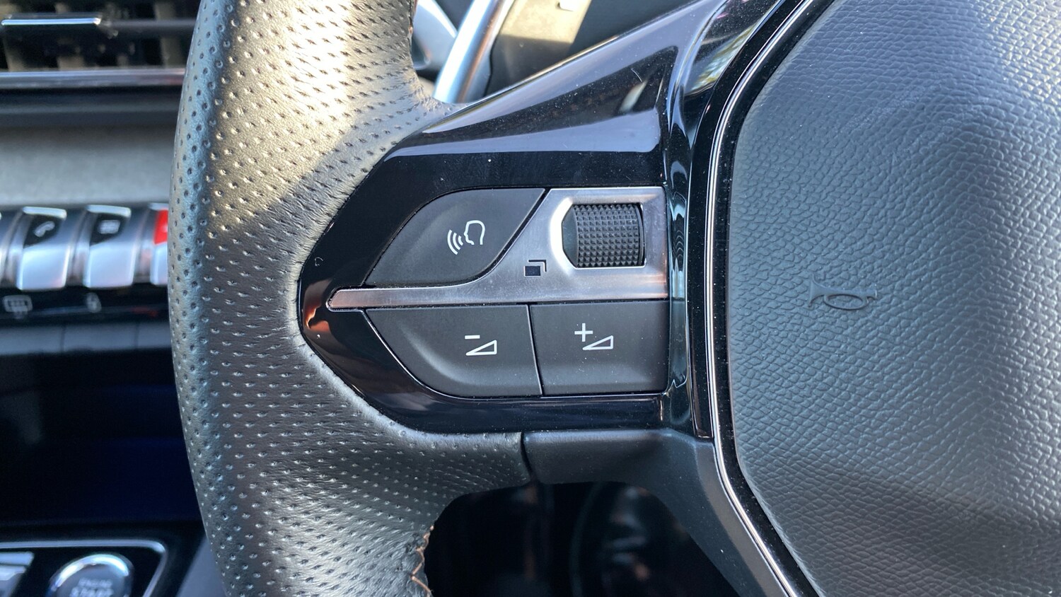 Used Peugeot 5008 2024 for sale - 76073680: Photo 23