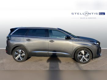 Used Peugeot 5008 2024 for sale - 76073680: Photo 2