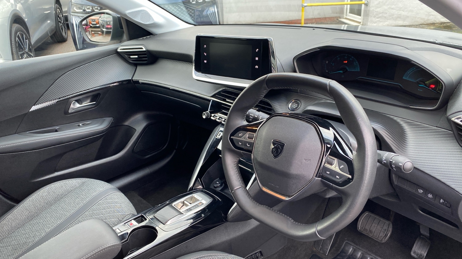 Used Peugeot 208 2024 for sale - 77121203: Photo 12