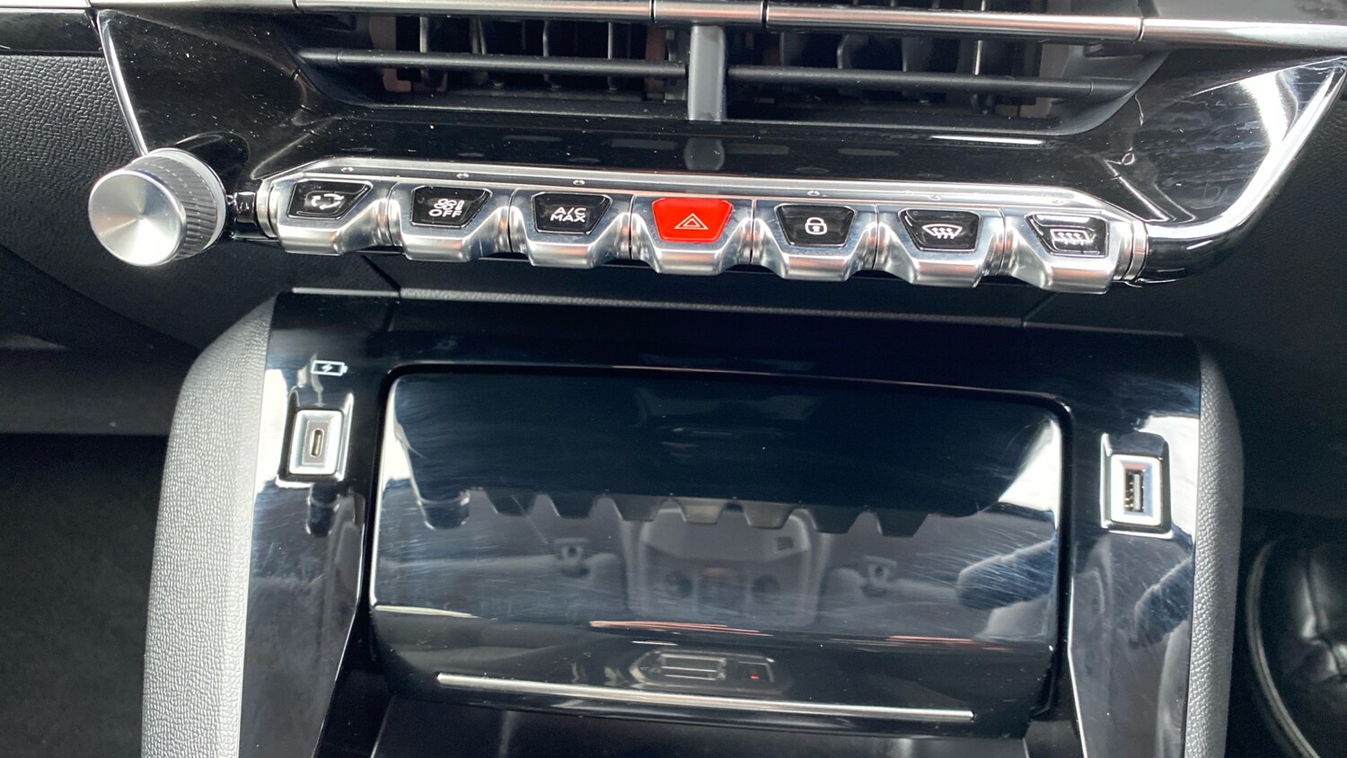 Used Peugeot 208 2024 for sale - 77121203: Photo 22