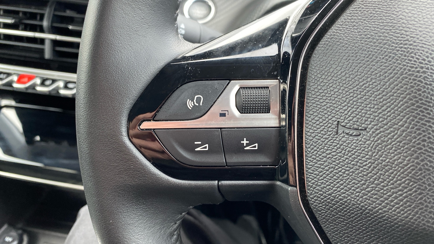 Used Peugeot 208 2024 for sale - 77121203: Photo 24