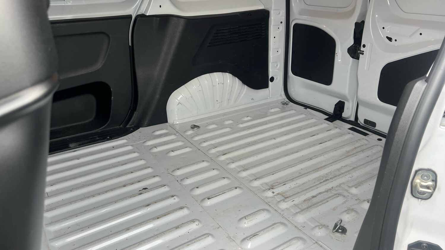 Used Peugeot Partner 2024 for sale - 77539121: Photo 19