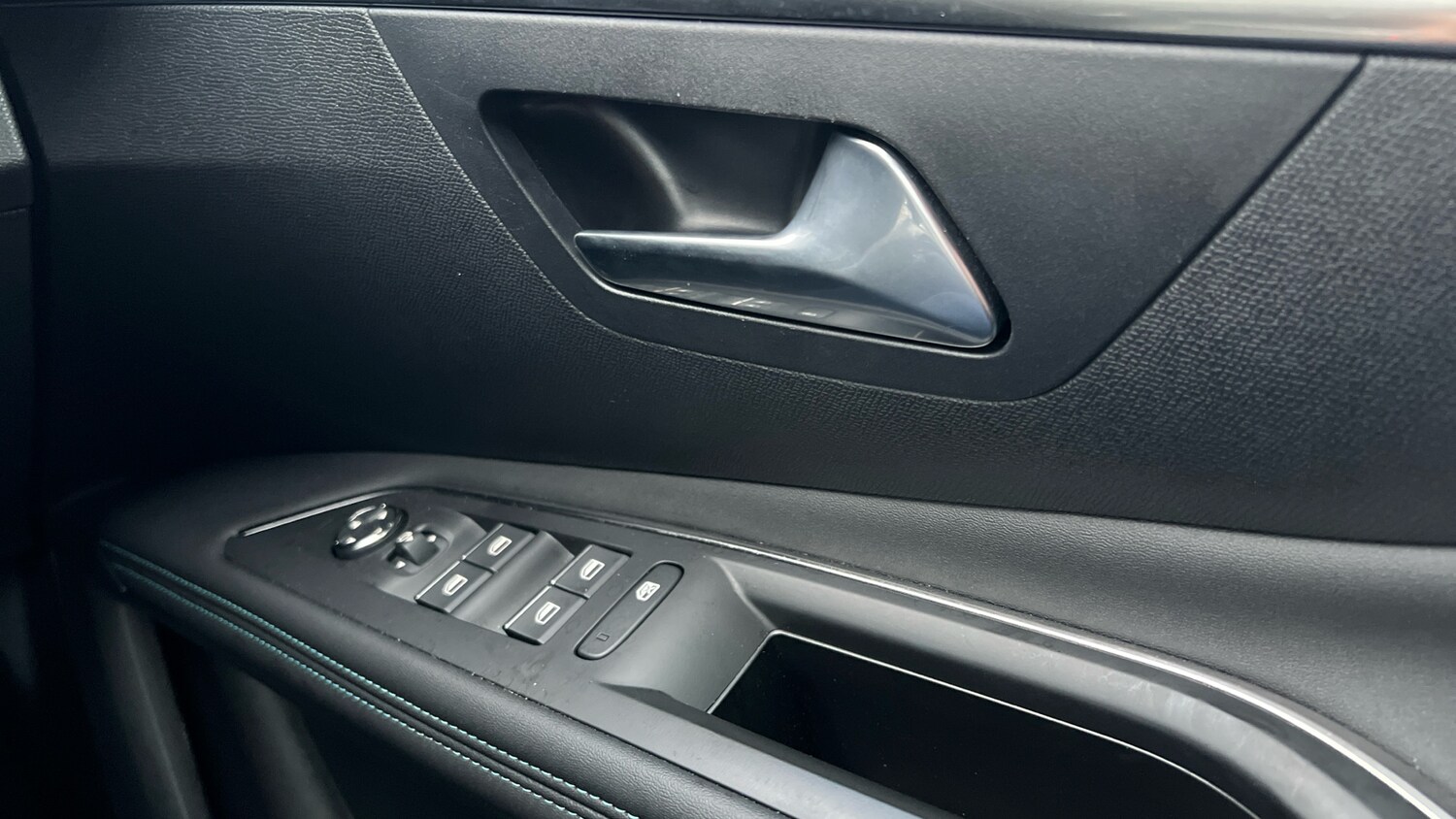 Used Peugeot 3008 2023 for sale - 77388253: Photo 22