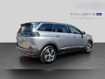 Used Peugeot 5008 2023 for sale - 79305040: Photo