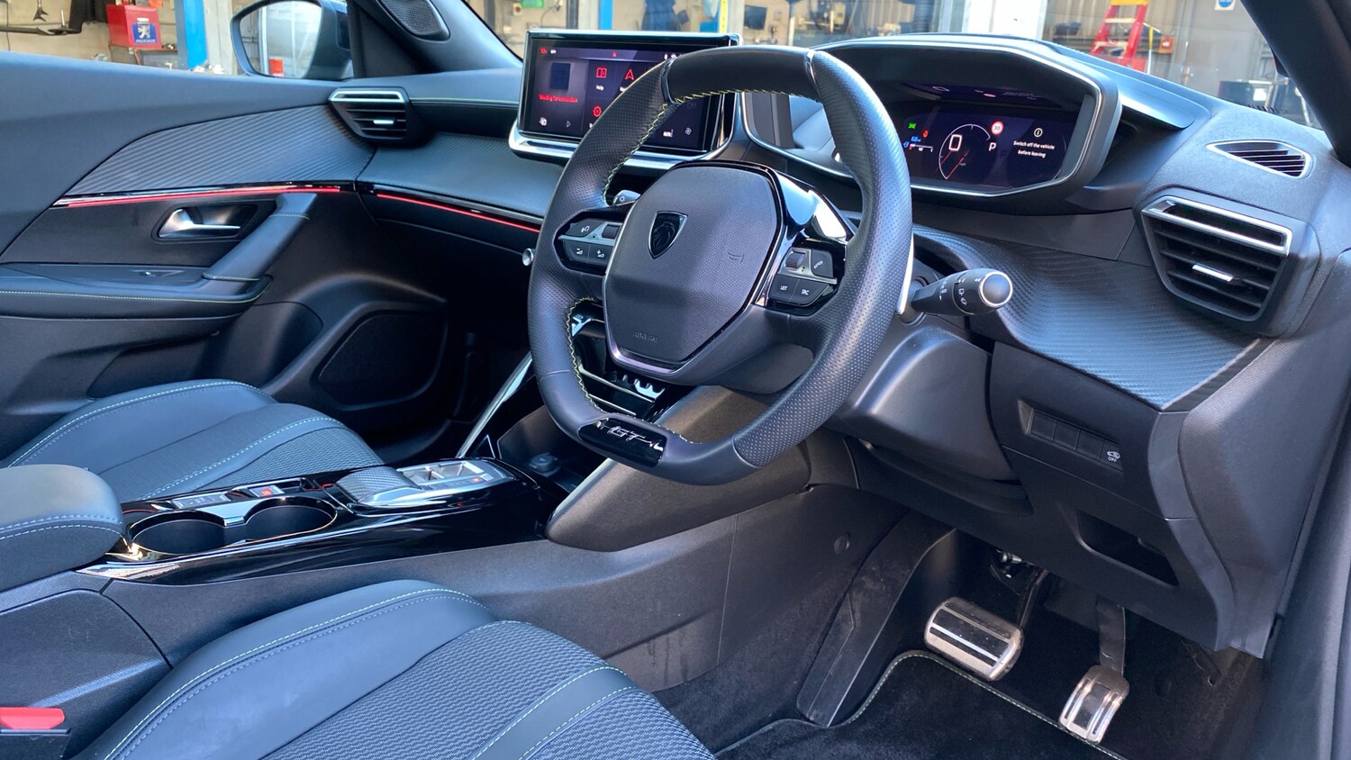 Used Peugeot 2008 2023 for sale - 76856189: Photo 12