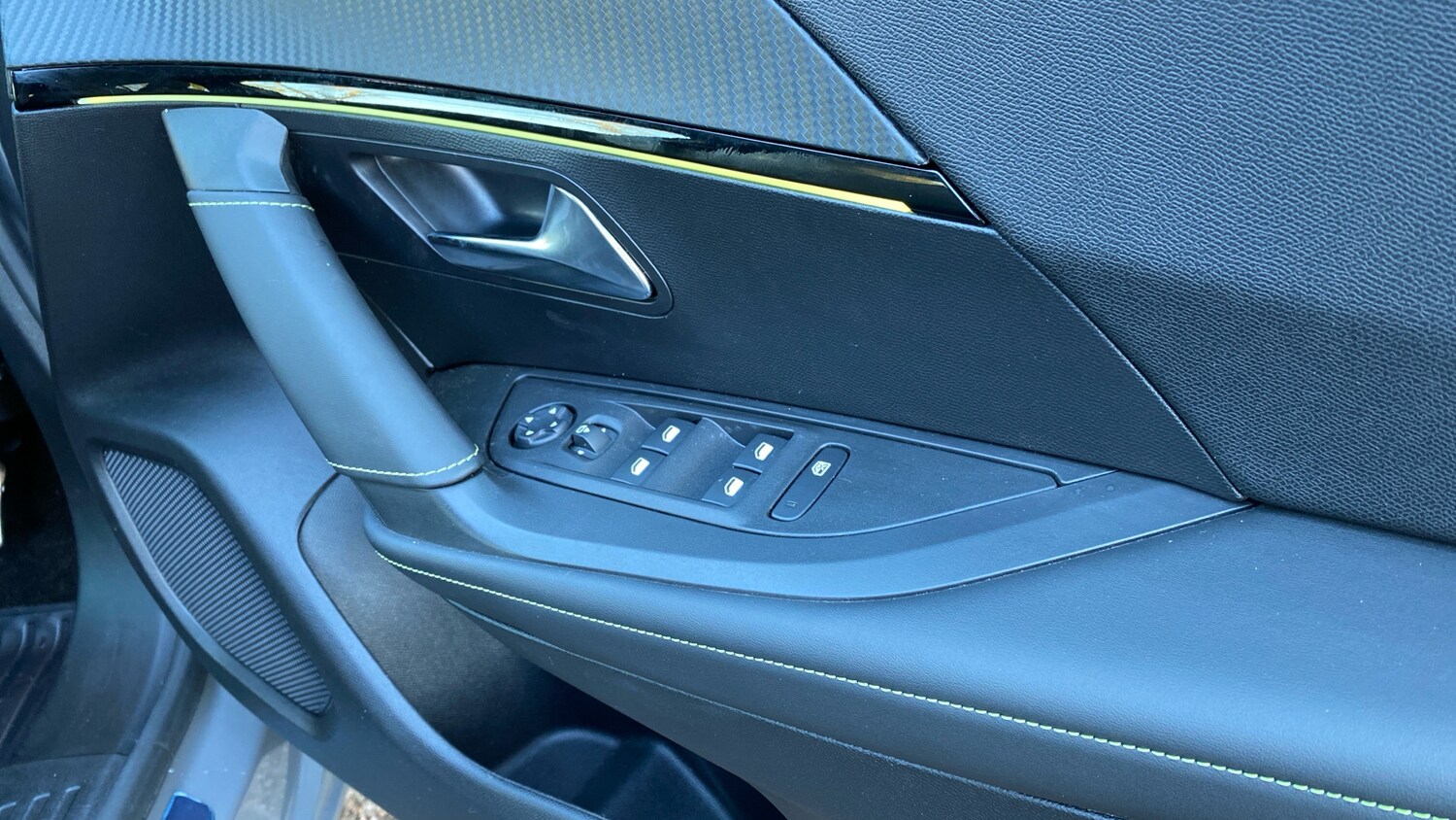 Used Peugeot 2008 2025 for sale - 76744023: Photo 23