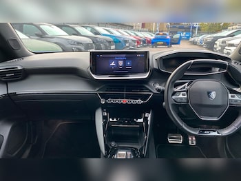 Used Peugeot 2008 2024 for sale - 76500504: Photo