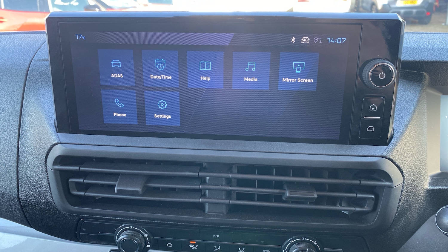 Used Peugeot Expert 2025 for sale - 77959121: Photo 29