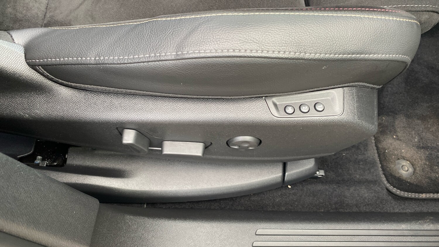 Used DS Automobiles DS 7 2024 for sale - 76574330: Photo 33