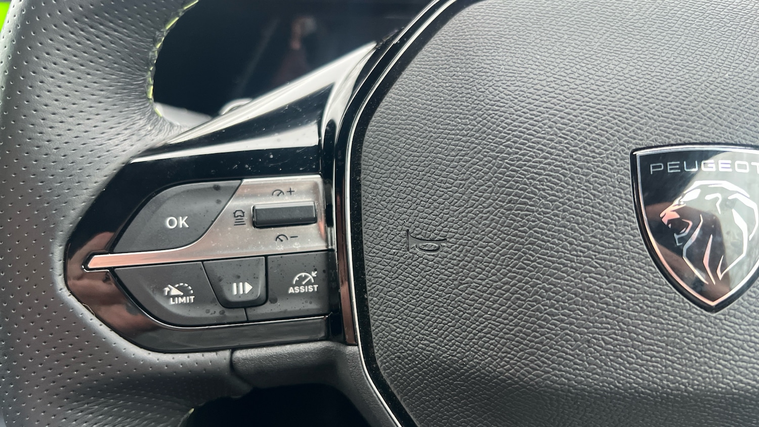 Used Peugeot 408 2024 for sale - 76887919: Photo 23