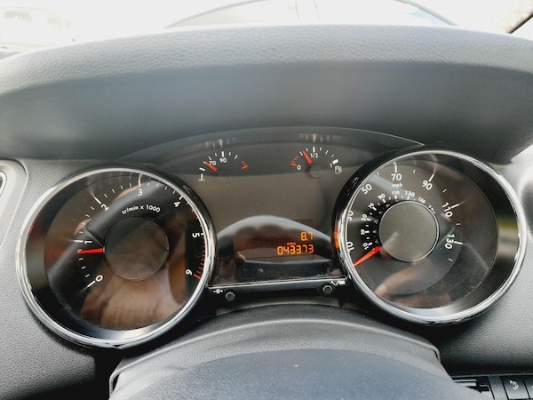 Used Peugeot 5008 2012 for sale - 75965061: Photo 26