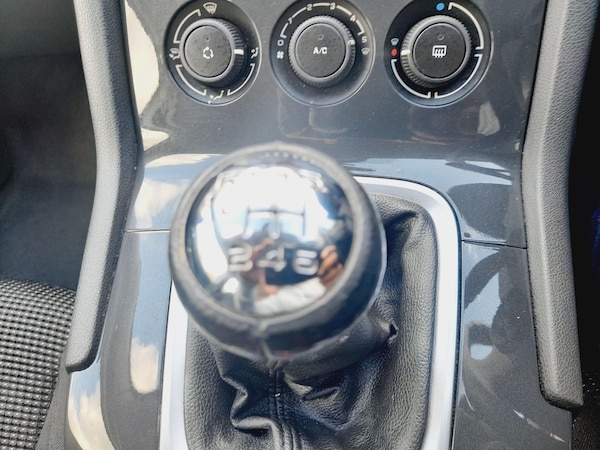 Used Peugeot 5008 2012 for sale - 75965061: Photo 27