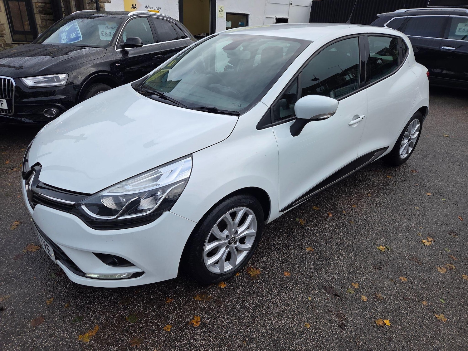 Used Renault Clio 2018 for sale - 76658862: Photo 3