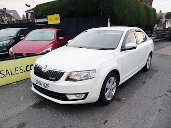2014 (14) - 1.6 TDI CR GreenLine III 5dr