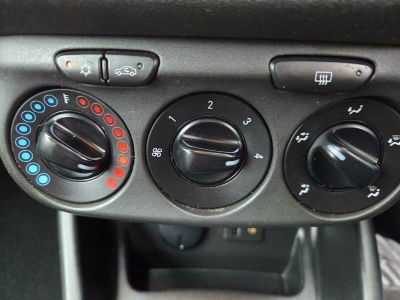 Used Vauxhall Corsa 2015 for sale - 76561606: Photo 14