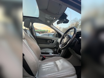 Used Land Rover Discovery Sport 2016 for sale - 76658806: Photo