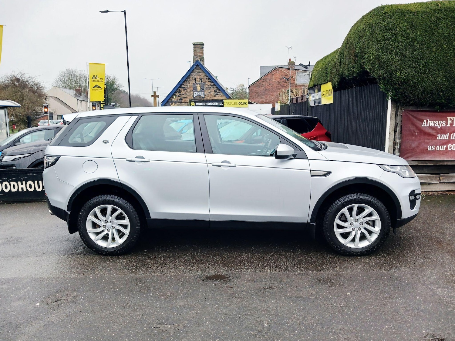 Used Land Rover Discovery Sport 2018 for sale - 77682920: Photo 3